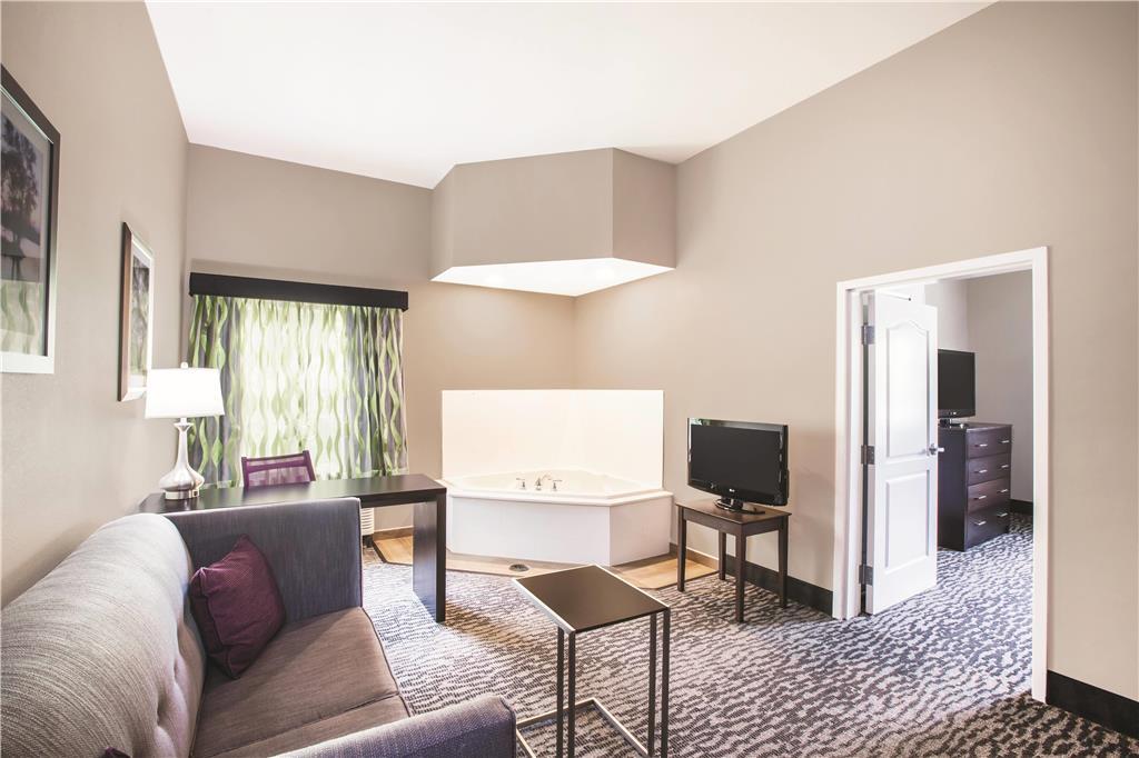 La Quinta By Wyndham Baton Rouge Denham Springs Hotell Rom bilde